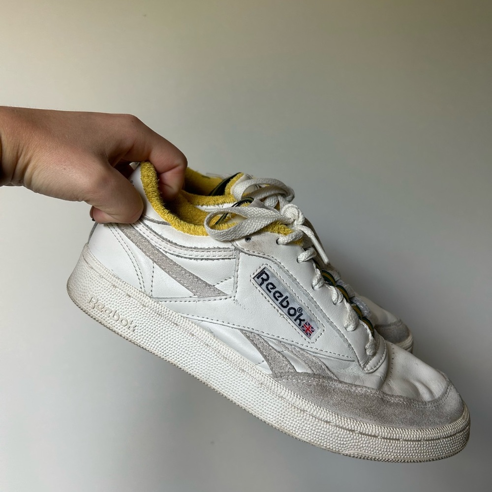 Vintage Reebok Sneakers in White and Yellow